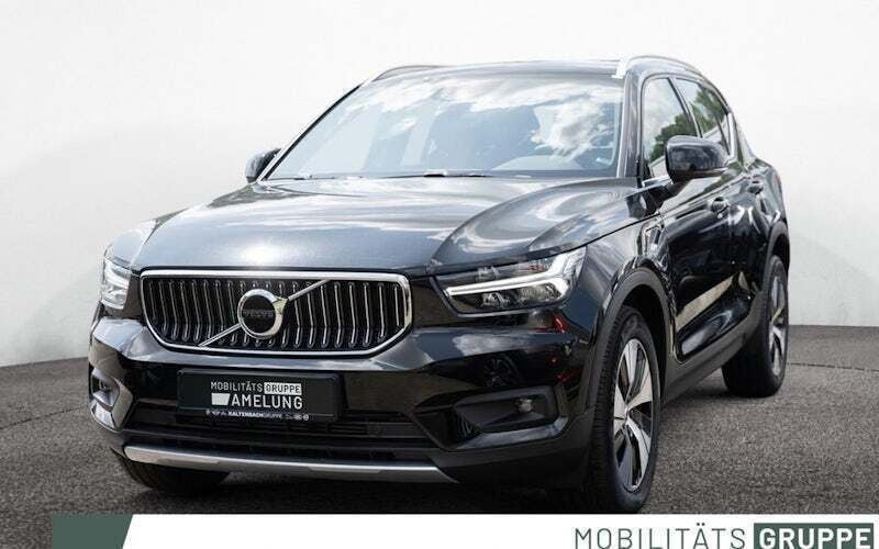 Black solid stone Gebraucht 2022 Volvo XC40 Inscription SUV | 29.390 € (Guter Preis) - Bild 1/4