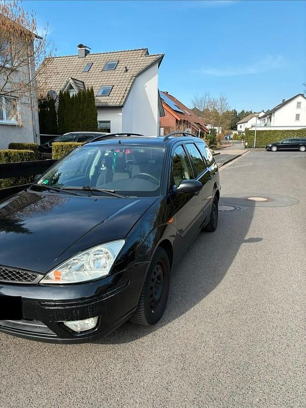 Second-hand Ford Focus 115 CP (84 kW) 2004 Negru Break