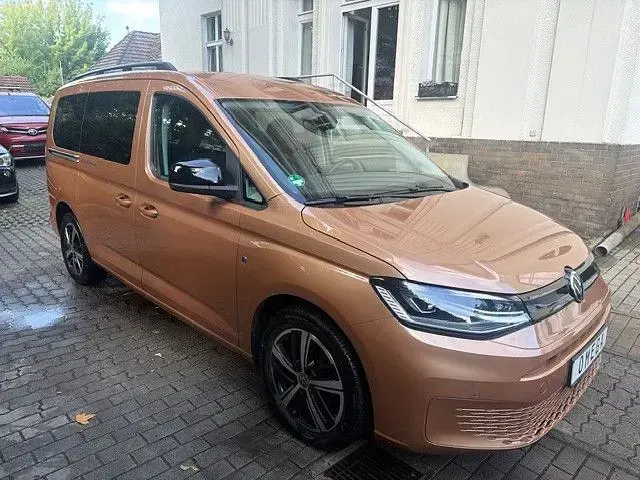 Gebraucht VW Caddy Maxi California 122 PS (89 kW) 2022 Braun Van / Kleinbus