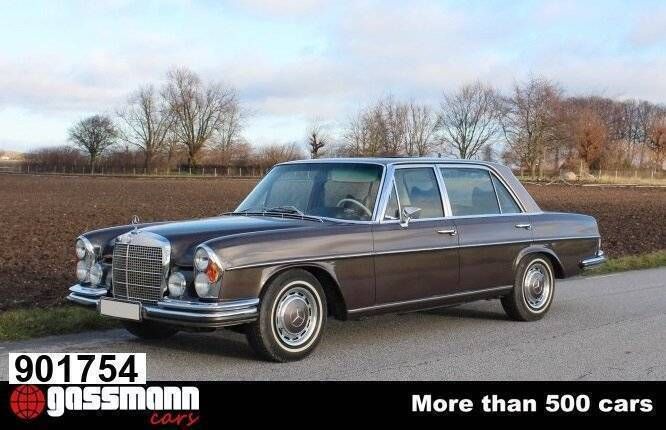 Beige Gebraucht 1969 Mercedes 300 Limousine | 69.900 € - Bild 1/4
