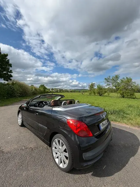 Gebraucht Peugeot 207 CC 120 PS (88 kW) 2008 Schwarz Cabrio