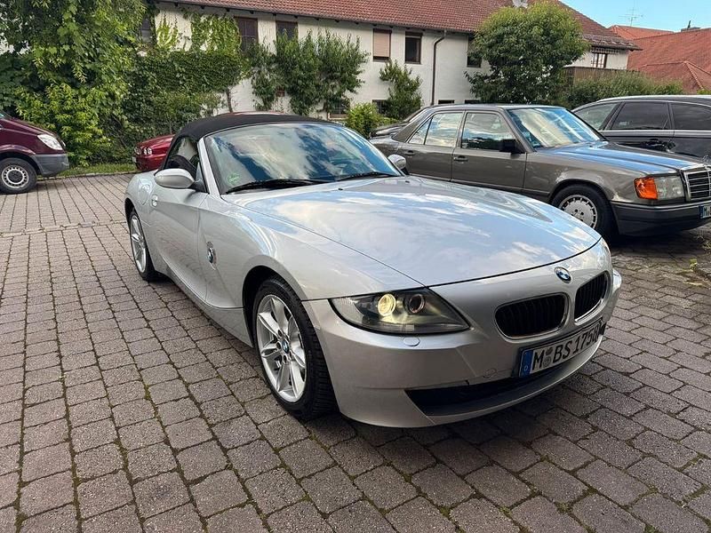Grau Gebraucht 2008 BMW Z4 Sport Line Cabrio | 11.500 € (Guter Preis) - Bild 1/4