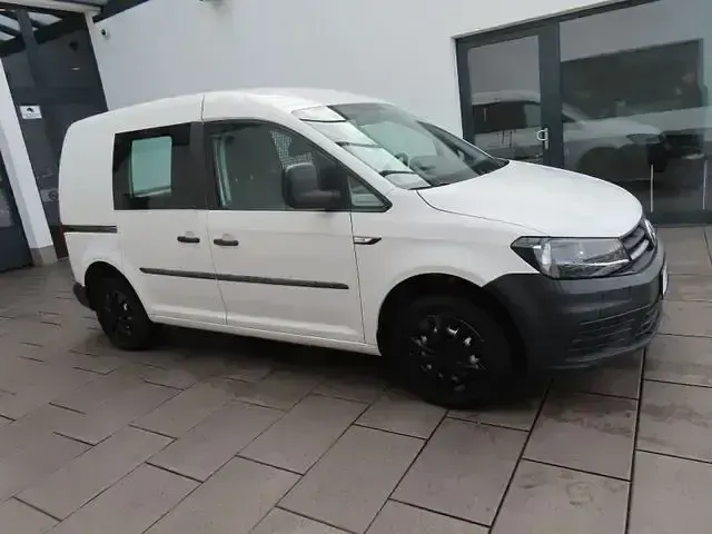 Usata VW Caddy 102 CV (75 kW) 2018 Andere Monovolume