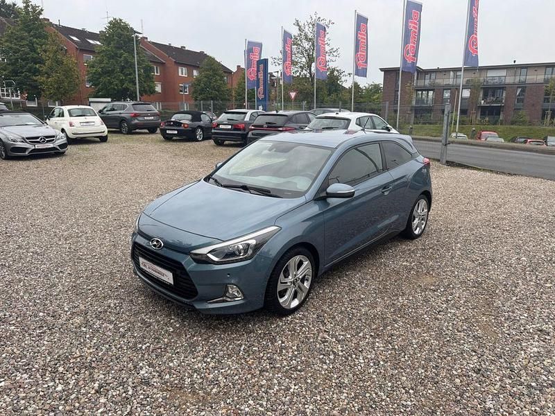 Blau Gebraucht 2018 Hyundai i20 Active Coupé | 10.990 € (Fairer Preis) - Bild 1/4