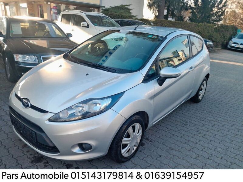 Gebraucht Ford Fiesta Trend 95 PS (69 kW) 2010 Silber Kleinwagen