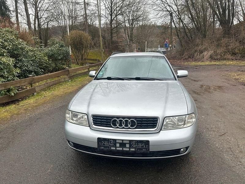 Gebraucht Audi A4 102 PS (75 kW) 2001 Silber Kombi