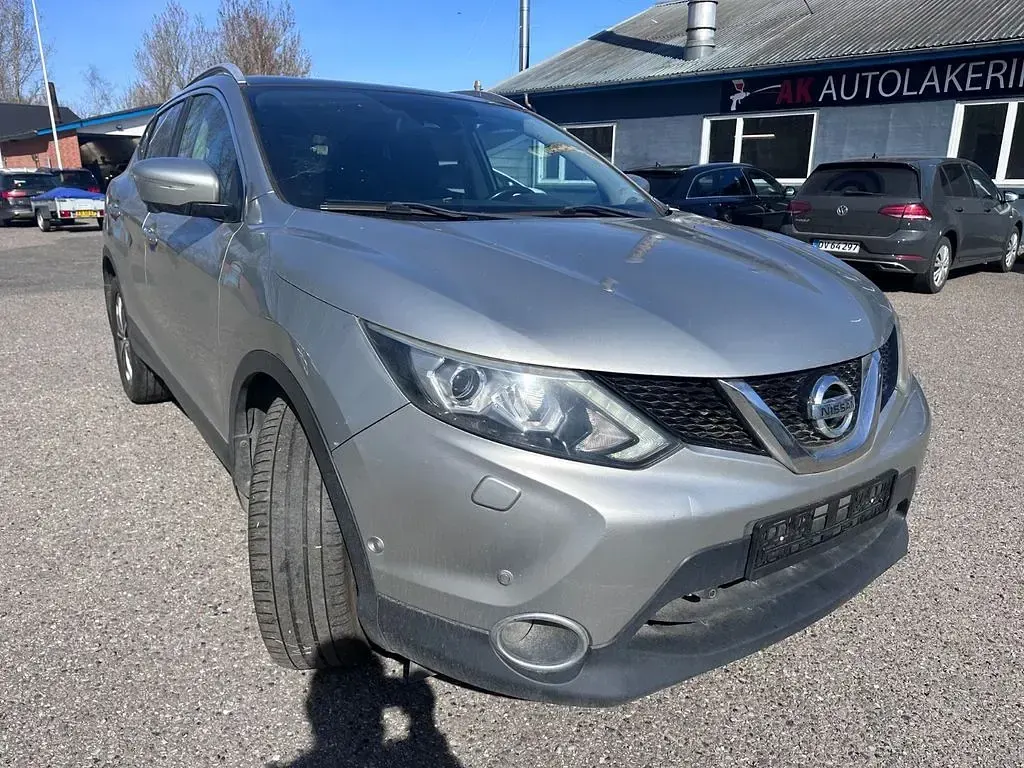 Gebraucht Nissan Qashqai Tekna 131 PS (96 kW) 2014 Silber SUV