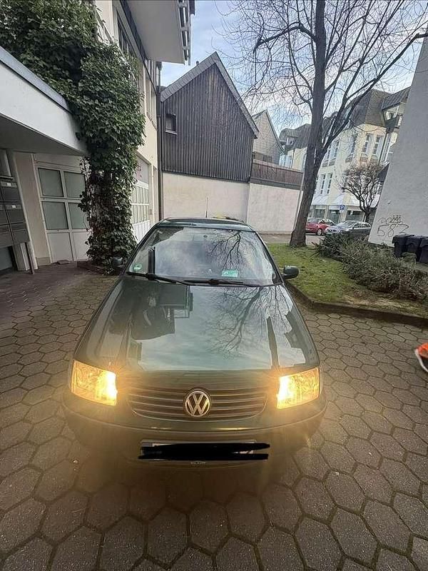 Gebraucht VW Polo 60 PS (44 kW) 2000 Grün Limousine