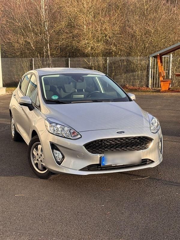 Gebraucht Ford Fiesta Cool & Connect 101 PS (74 kW) 2018 Silber Kleinwagen