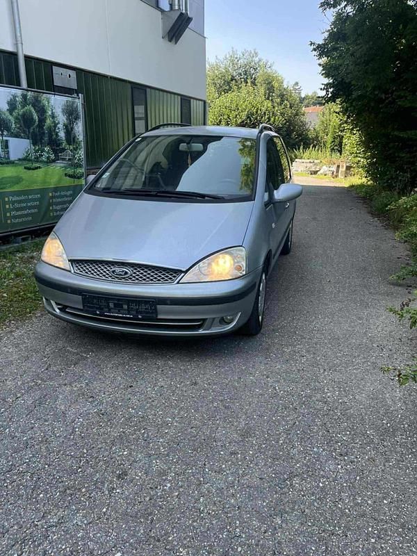 Silber Gebraucht 2005 Ford Galaxy Van / Kleinbus | 999 € (Superpreis) - Bild 1/4