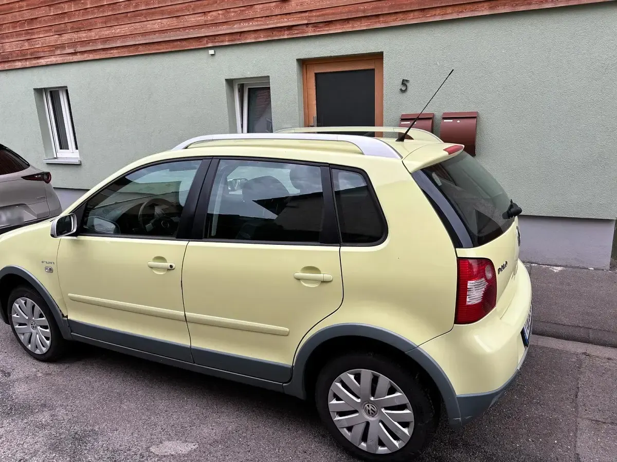 Gebraucht VW Polo 75 PS (55 kW) 2005 Grün Kleinwagen