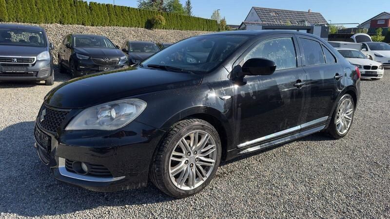 Schwarz Gebraucht 2011 Suzuki Kizashi Sport Limousine | 4.425 € (Fairer Preis) - Bild 1/4