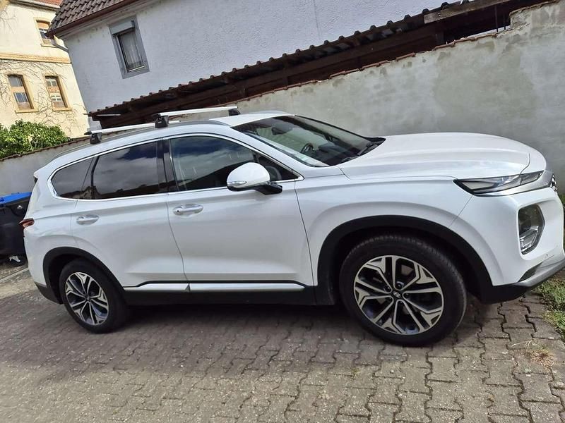 Gebraucht 2018 Hyundai Santa Fe Premium SUV | 25.990 € (Teuer) - Bild 1/4