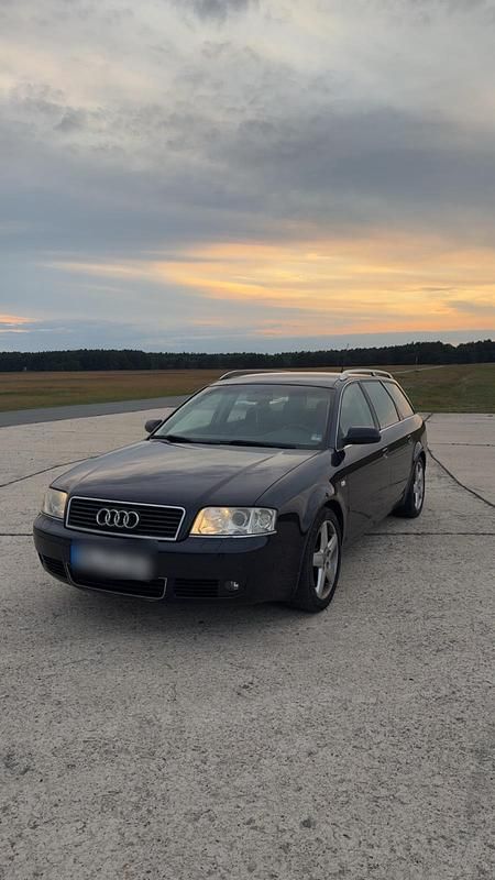 Blau Gebraucht 2002 Audi A6 Kombi | 3.200 € (Teuer) - Bild 1/4