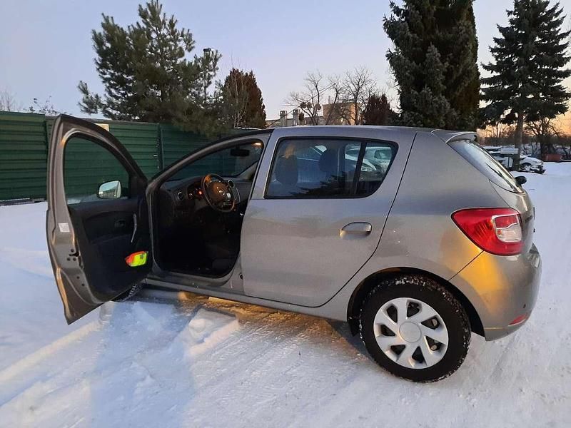 Gebraucht Dacia Sandero 90 PS (66 kW) 2014 Braun Limousine