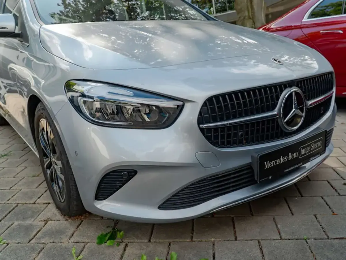 Gebraucht Mercedes B220 Progressive 190 PS (139 kW) 2025 Silber metalliclack hightechsi Kleinwagen