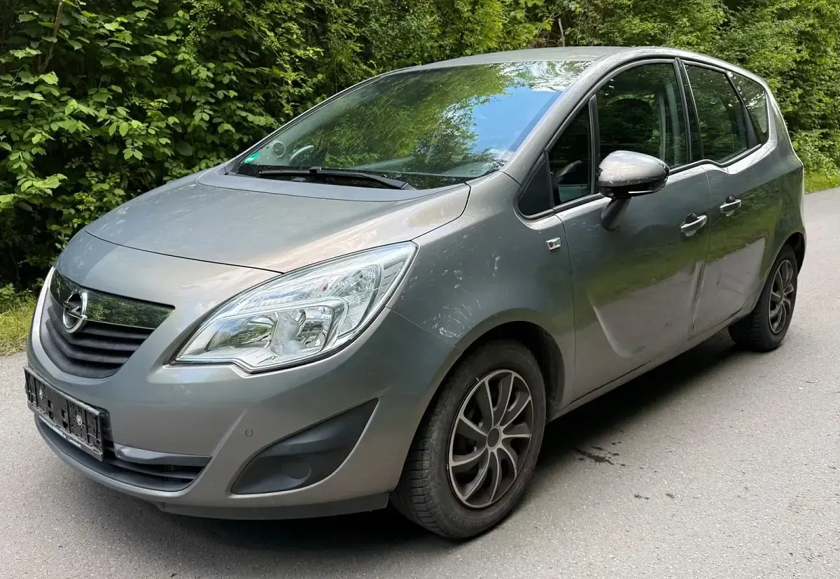 Usata Opel Meriva 101 CV (74 kW) 2010 Grigio Monovolume
