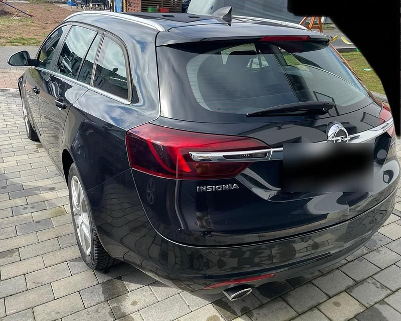 Gebraucht Opel Insignia 170 PS (125 kW) 2015 Schwarz Kombi