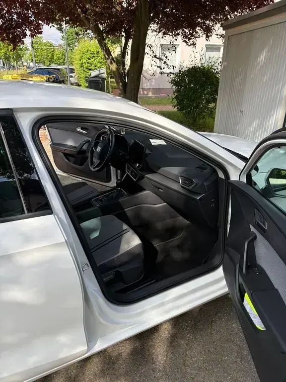 Gebraucht Seat Leon Style 131 PS (96 kW) 2021 Weiß Limousine
