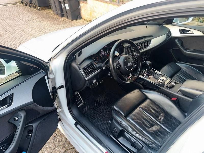 Second-hand Audi A6 Ambiente 218 CP (160 kW) 2016 Alb Break