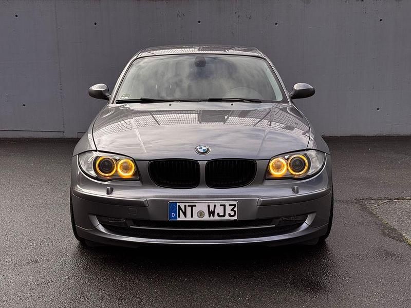 Gebraucht BMW 118 Sport Line 143 PS (105 kW) 2009 Grau Kleinwagen