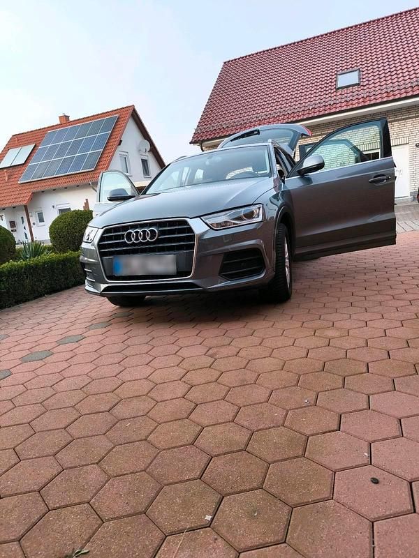 Gebraucht Audi Q3 Comfort 150 PS (110 kW) 2015 Grau SUV