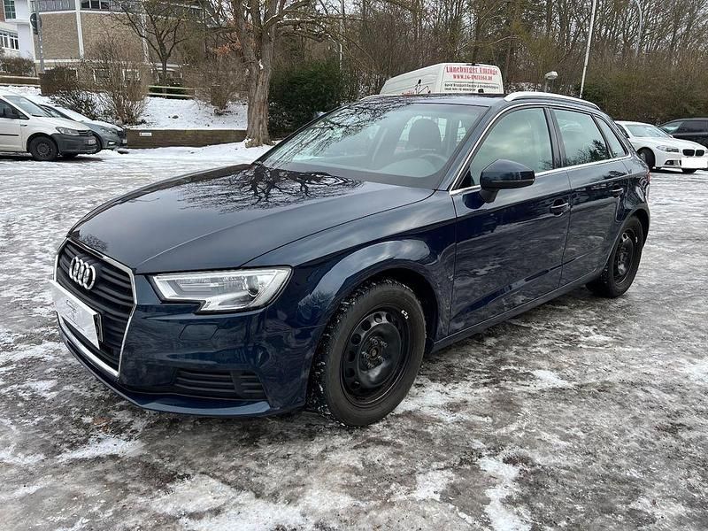 Gebraucht Audi A3 Sport 150 PS (110 kW) 2018 Blau Limousine