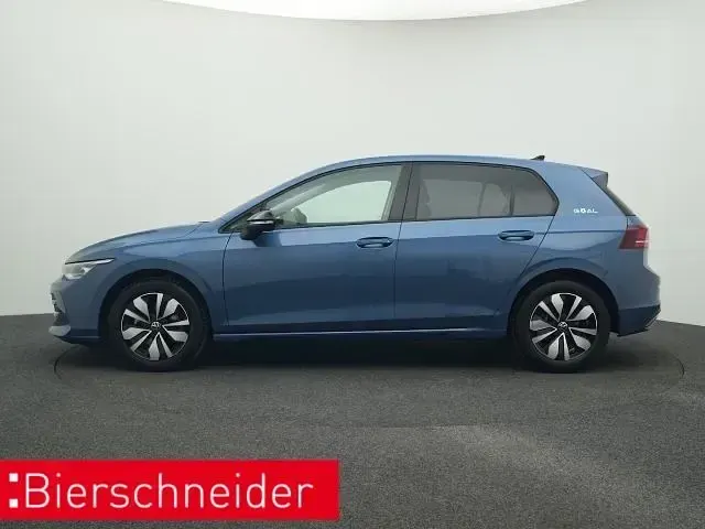 Gebraucht VW Golf VIII Goal 150 PS (110 kW) 2025 Blau Limousine