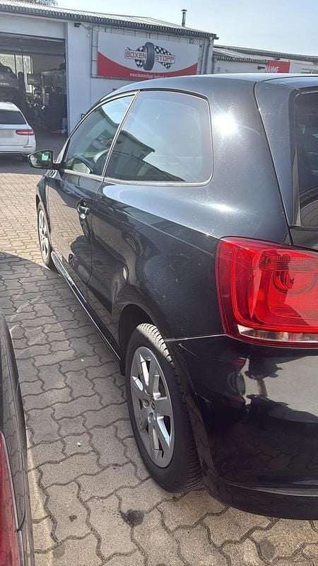 Second-hand VW Polo 75 CP (55 kW) 2010 Negru Hatchback