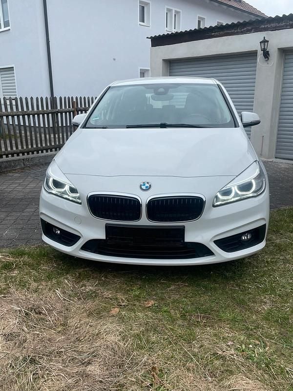 Gebraucht BMW 218 Advantage 136 PS (100 kW) 2016 Weiß Kombi