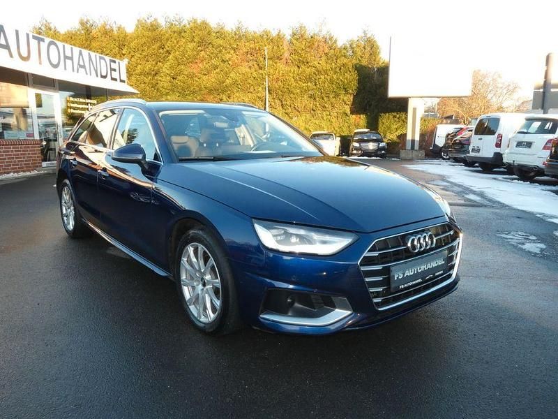 Używany Audi A4 Advanced 163 KM (119 kW) 2022 Niebieski Kombi