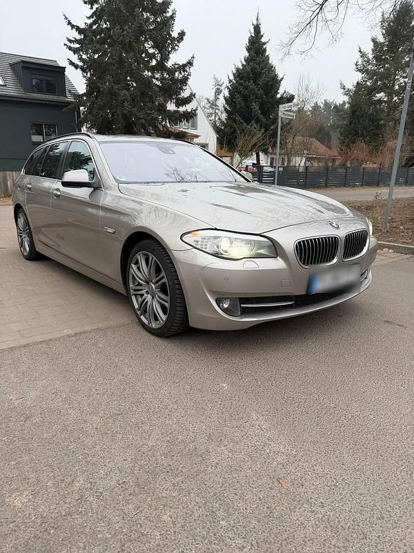 Gebraucht BMW 530 258 PS (189 kW) 2012 Beige Kombi