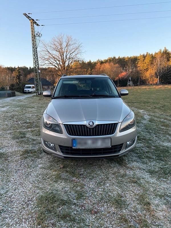Beige Gebraucht 2015 Skoda Fabia Kombi | 4.500 € (Fairer Preis) - Bild 1/4