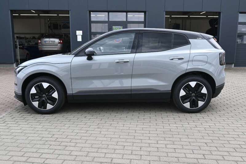 Gebraucht Volvo EX30 Plus 200 kW (272 PS) 2025 Vapour grey SUV