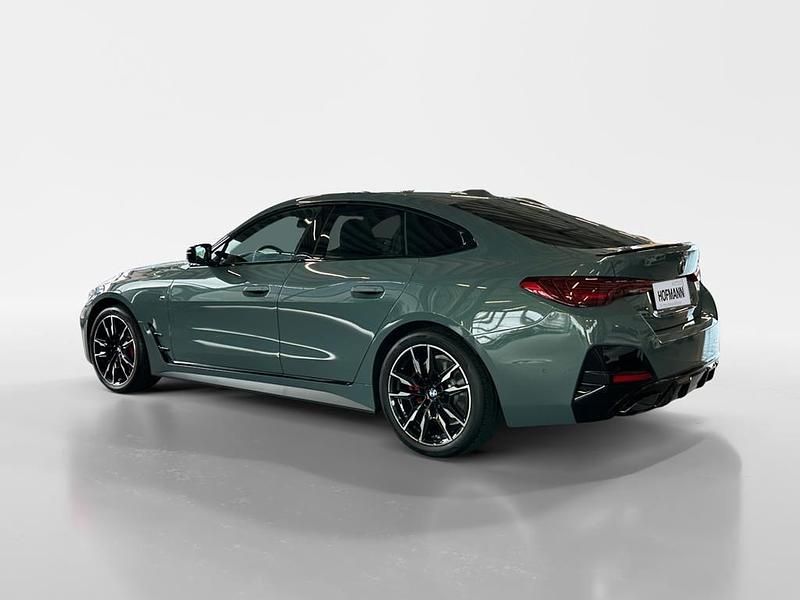 Neu BMW M440 M Sport 374 PS (275 kW) 2026 Cape york grün metallic Limousine