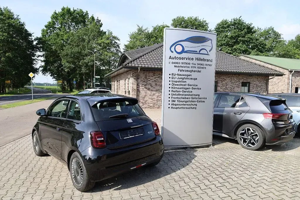 Gebraucht Fiat 500e Icon 86 kW (118 PS) 2022 Schwarz Kleinwagen