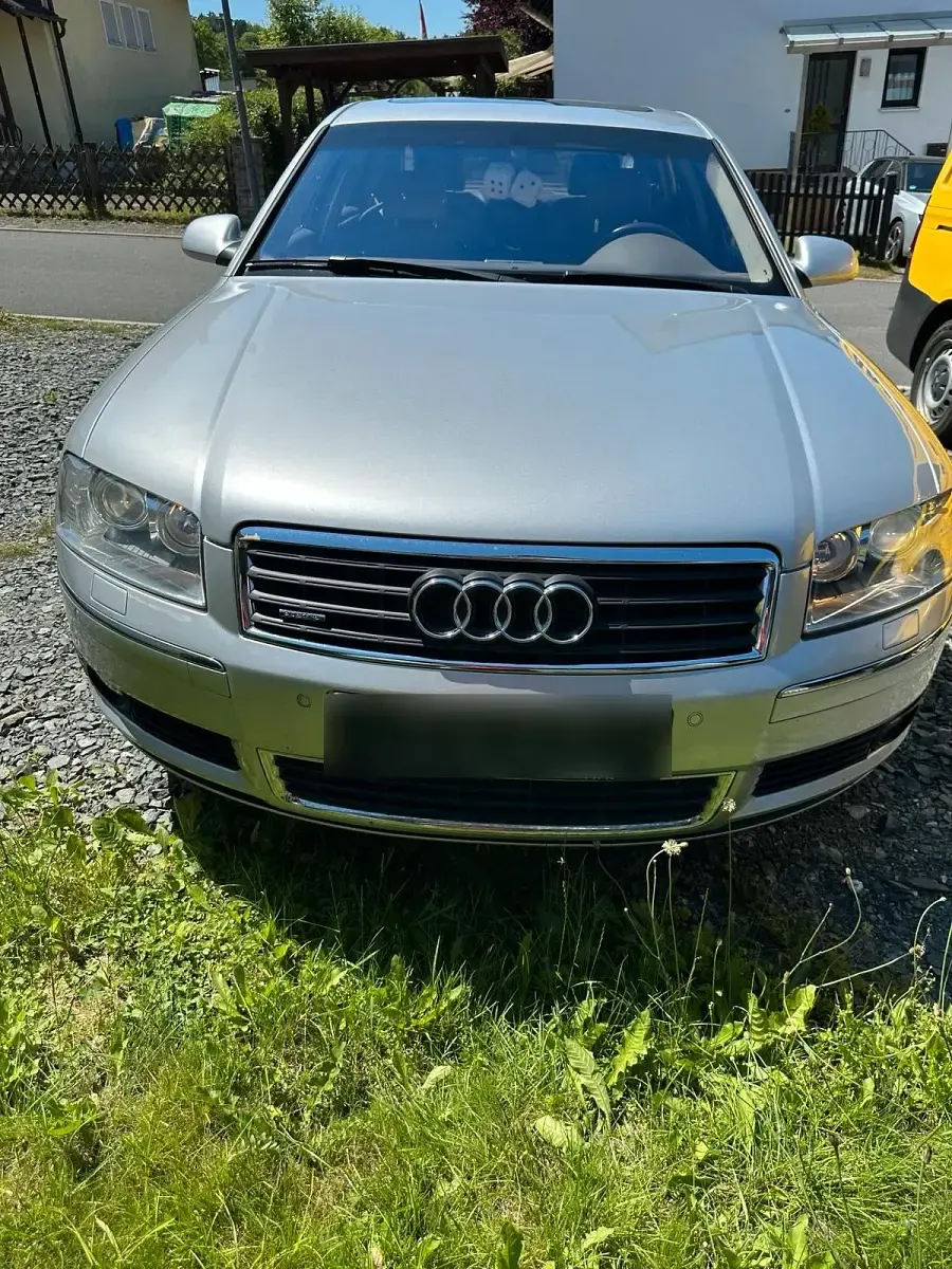 Gebraucht Audi A8 334 PS (245 kW) 2003 Silber Limousine