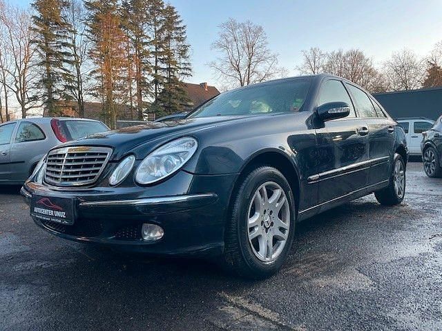 Gebraucht Mercedes E200 163 PS (119 kW) 2004 Schwarz Limousine