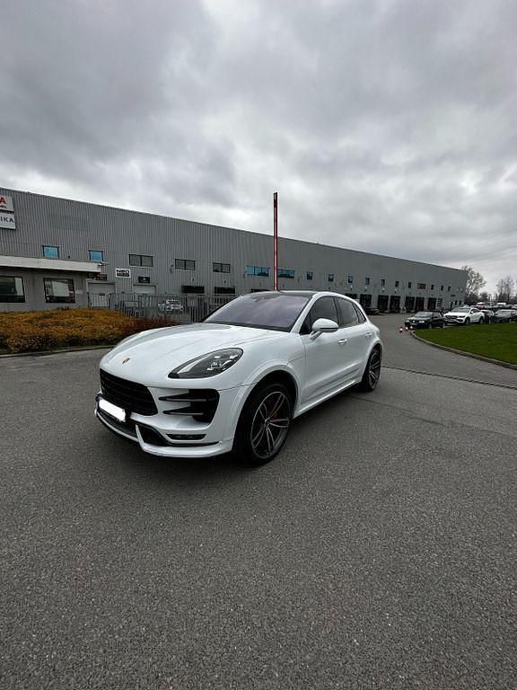 Weiß Gebraucht 2016 Porsche Macan Turbo Performance Package SUV | 37.500 € - Bild 1/4
