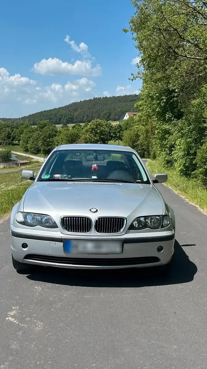 Gebraucht BMW 320 170 PS (125 kW) 2002 Grau Limousine