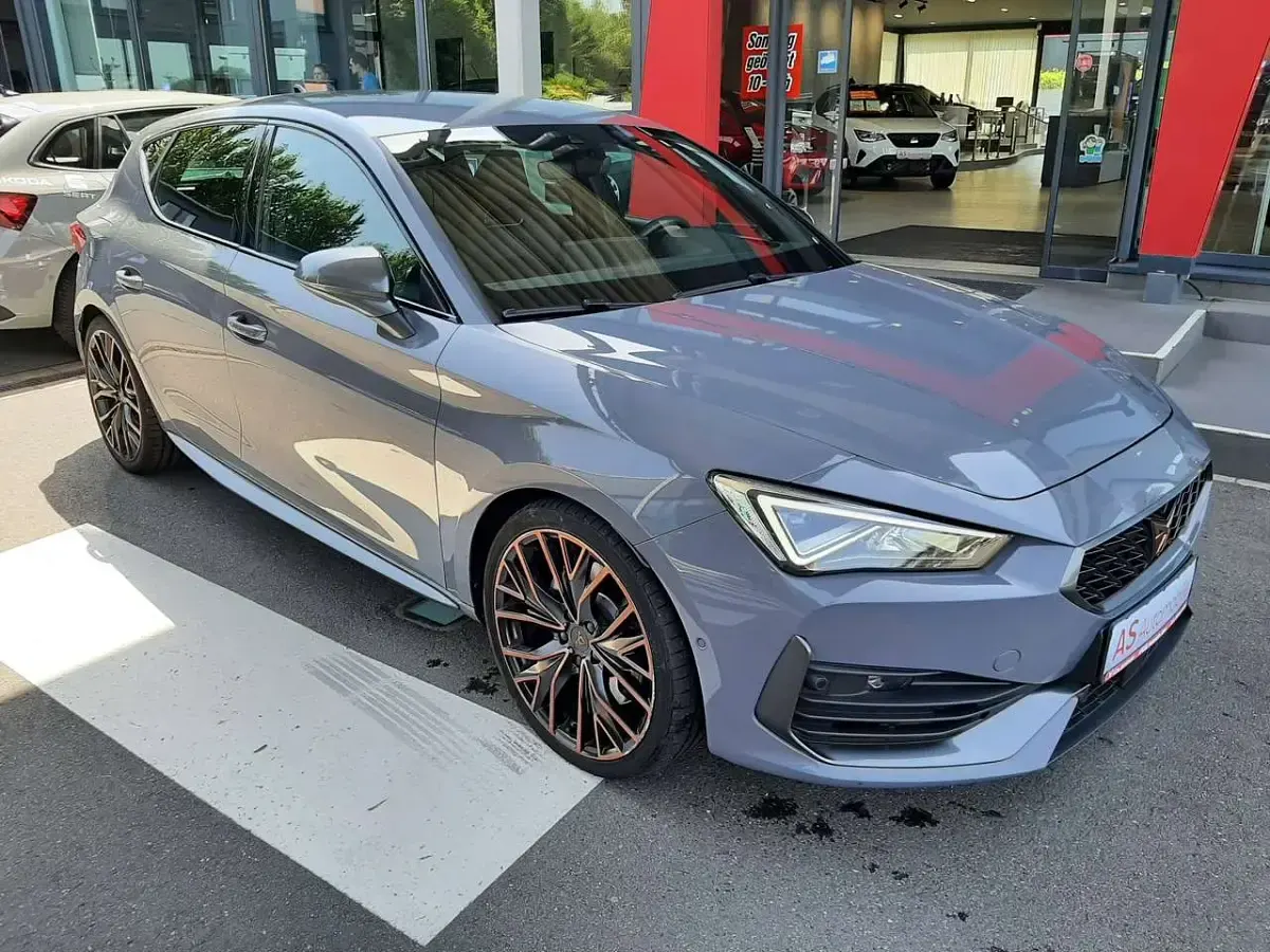 Gebraucht Cupra Leon VZ 300 PS (220 kW) 2023 Graphengrau Kleinwagen