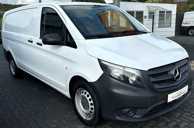 Weiß Gebraucht 2020 Mercedes Vito Van / Kleinbus | 14.900 € (Superpreis) - Bild 1/4
