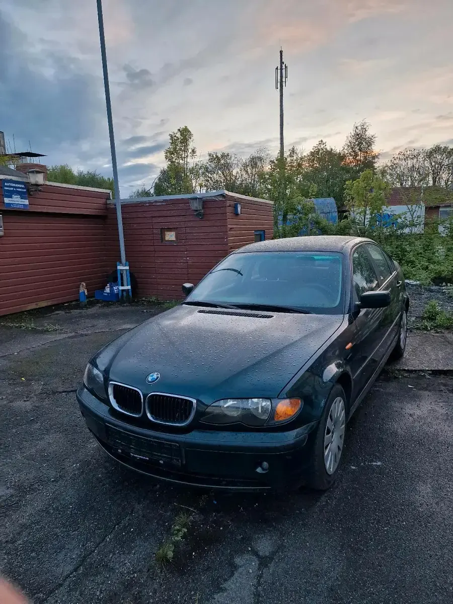 Gebraucht BMW 320 150 PS (110 kW) 2003 Grün Limousine