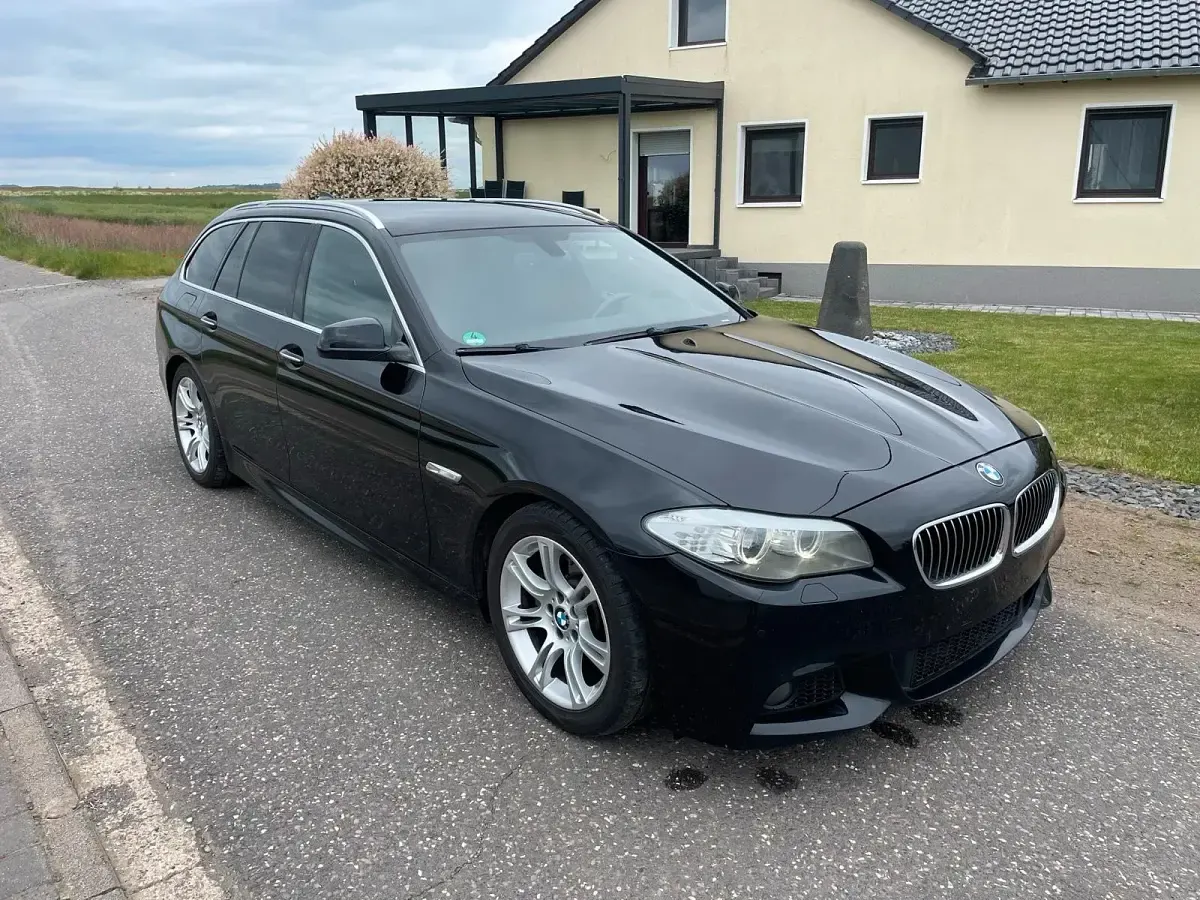 Gebraucht BMW 520 M Sport 184 PS (135 kW) 2013 Schwarz Kombi
