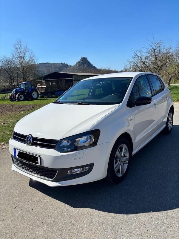 Weiß Gebraucht 2012 VW Polo Comfortline Kleinwagen | 9.000 € (Etwas zu teuer) - Bild 1/4