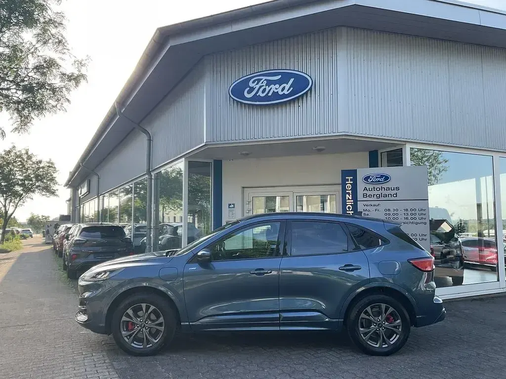 Gebraucht Ford Kuga ST-Line 224 PS (164 kW) 2024 Chrome blue metallic blau SUV