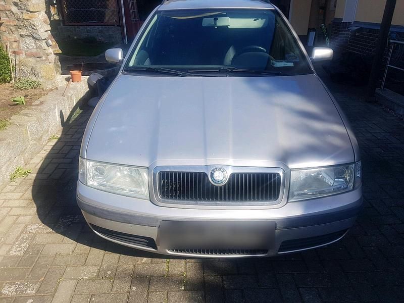 Gebraucht Skoda Octavia 102 PS (75 kW) 2002 Silber Kombi