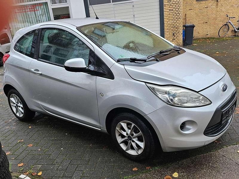 Moonlightsilber metallic Gebraucht 2012 Ford Ka Trend Kleinwagen | 3.200 € (Fairer Preis) - Bild 1/4