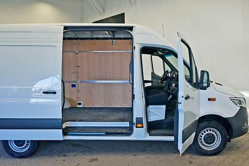 Gebraucht Mercedes Sprinter 170 PS (125 kW) 2024 9147 arktikweiss Van