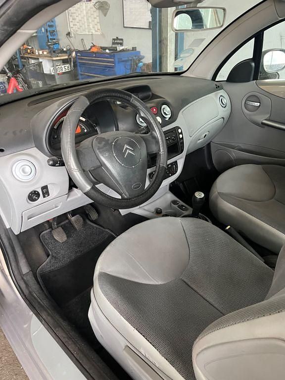 Gold Gebraucht 2004 Citroën C3 Kleinwagen | 1.599 € (Etwas zu teuer) - Bild 1/3